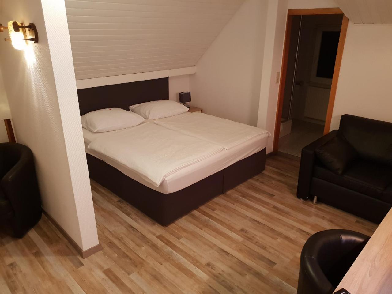 Altdeutsche Bierstuben Hotel Schwelm Kültér fotó