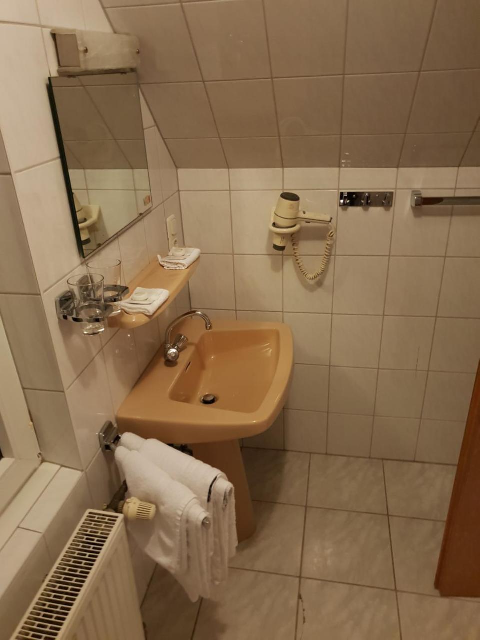 Altdeutsche Bierstuben Hotel Schwelm Kültér fotó
